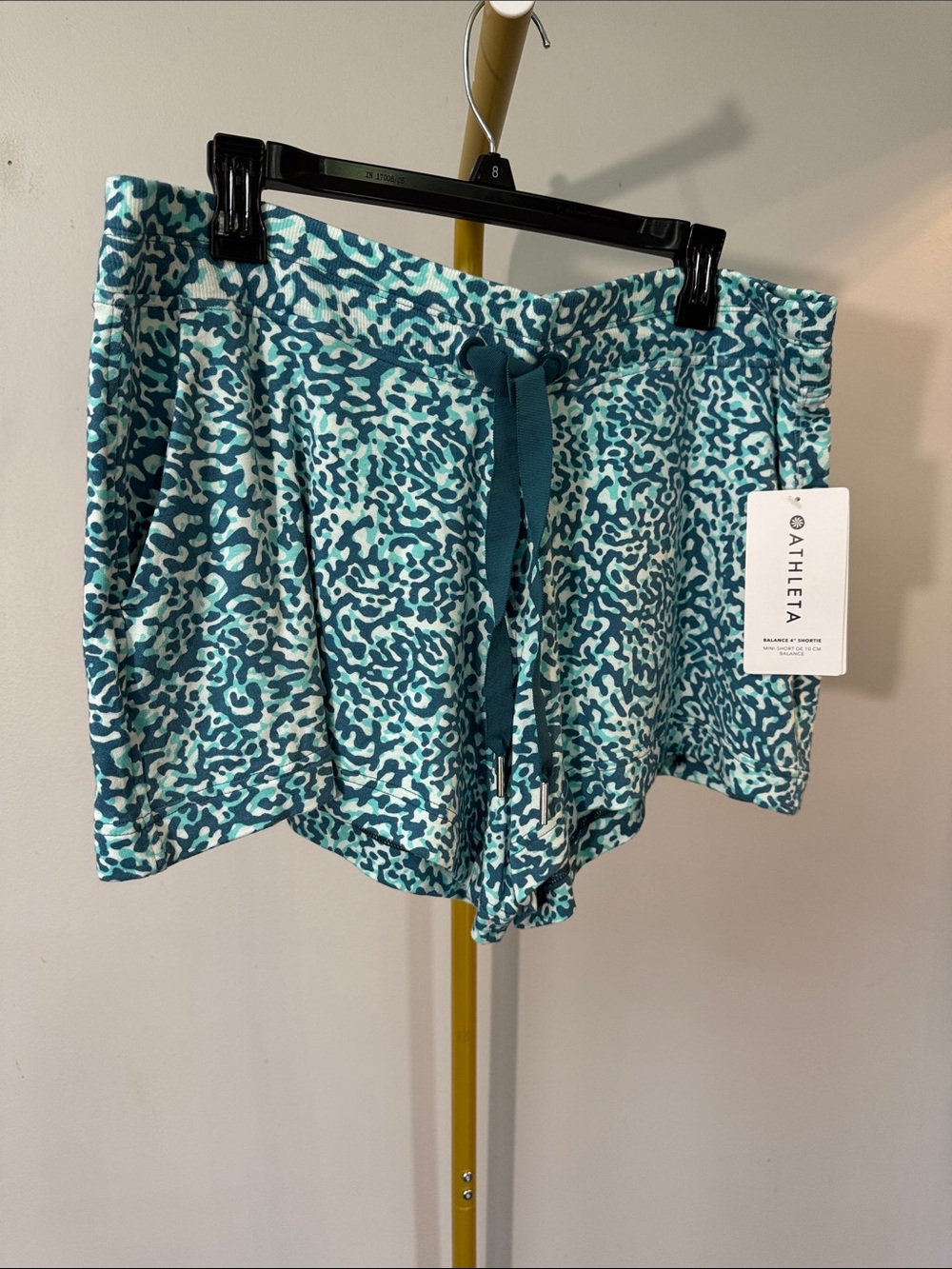 Athleta buttery Teal and White Printed Sleep Shorts NWT XL